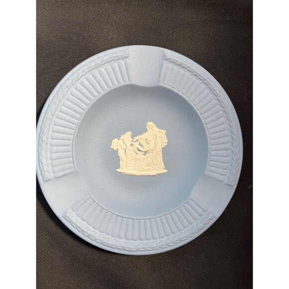 Wedgewood Vintage Blue Jasperware Ashtray Trinket Dish Set of 4 - Picture 8 of 13